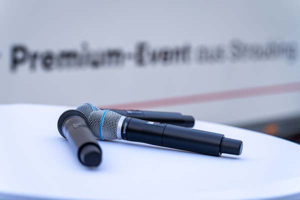 Sound-Paket von eventclan – hochwertige Lautsprecher, Mikrofone und Tontechnik für Firmenfeiern, Hochzeiten und Events